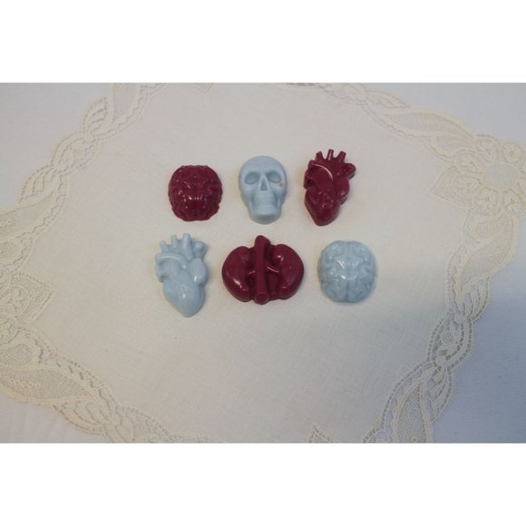 Anatomical Hearts Wax Melts | Skulls & Organs Tarts | Hand Poured - Picture 2 of 4